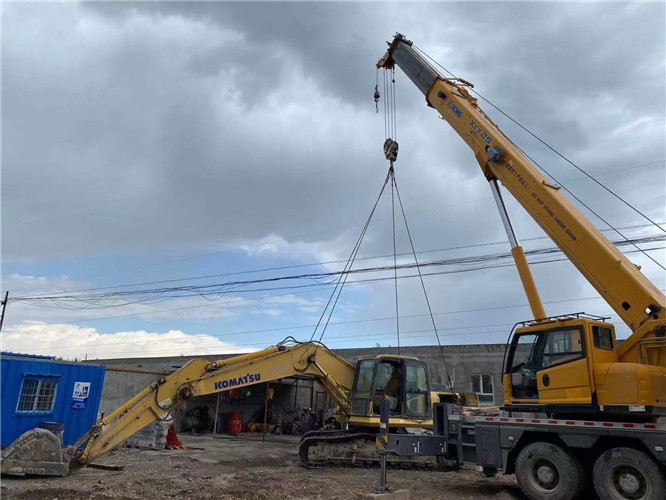 虎林市25吨吊车的工作半径是多少？